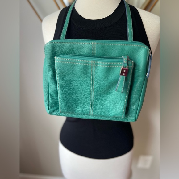 Tignanello Pebbled Green Genuine Leather 5
Compartment Purse Shoulder Bag 9x7x2 - Picture 3 of 9
